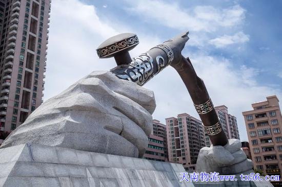 (东莞虎门广场被折断的烟枪)